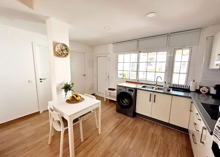 Pedro&miguel Apartment, Canarias, 阿德耶